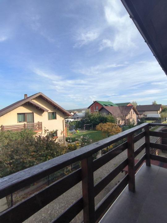 Casa duplex cu trei camere in Valea Adanca, langa Fundatia Omenia