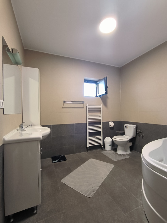 Casa duplex cu trei camere in Valea Adanca, langa Fundatia Omenia