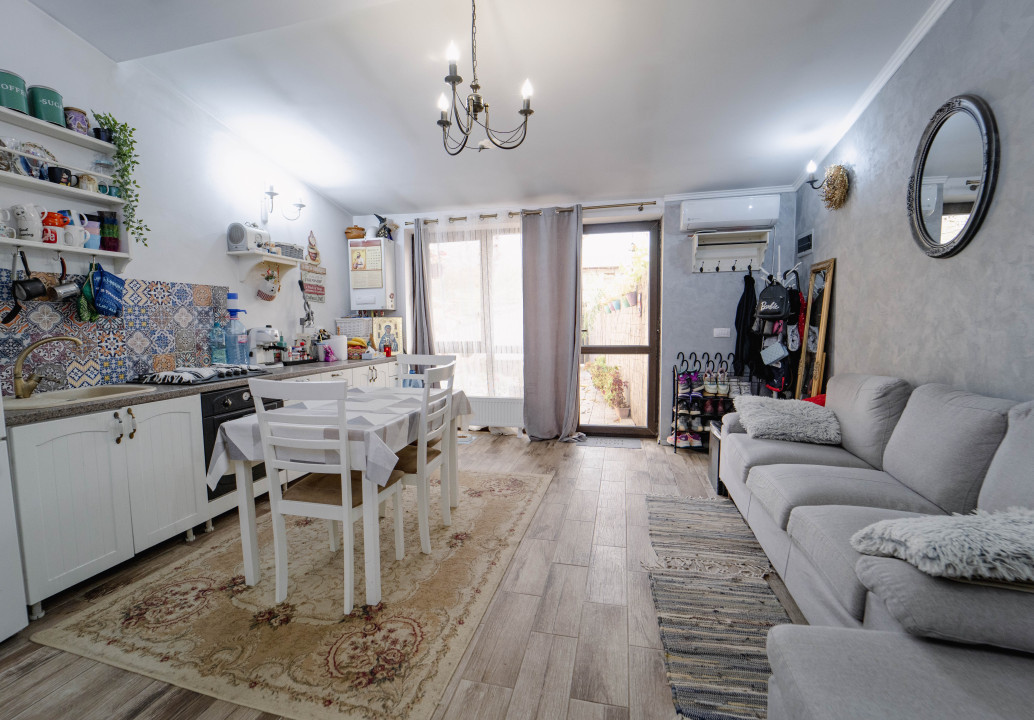 Apartament cu teren în Tătărași, reper Piața Chirilă