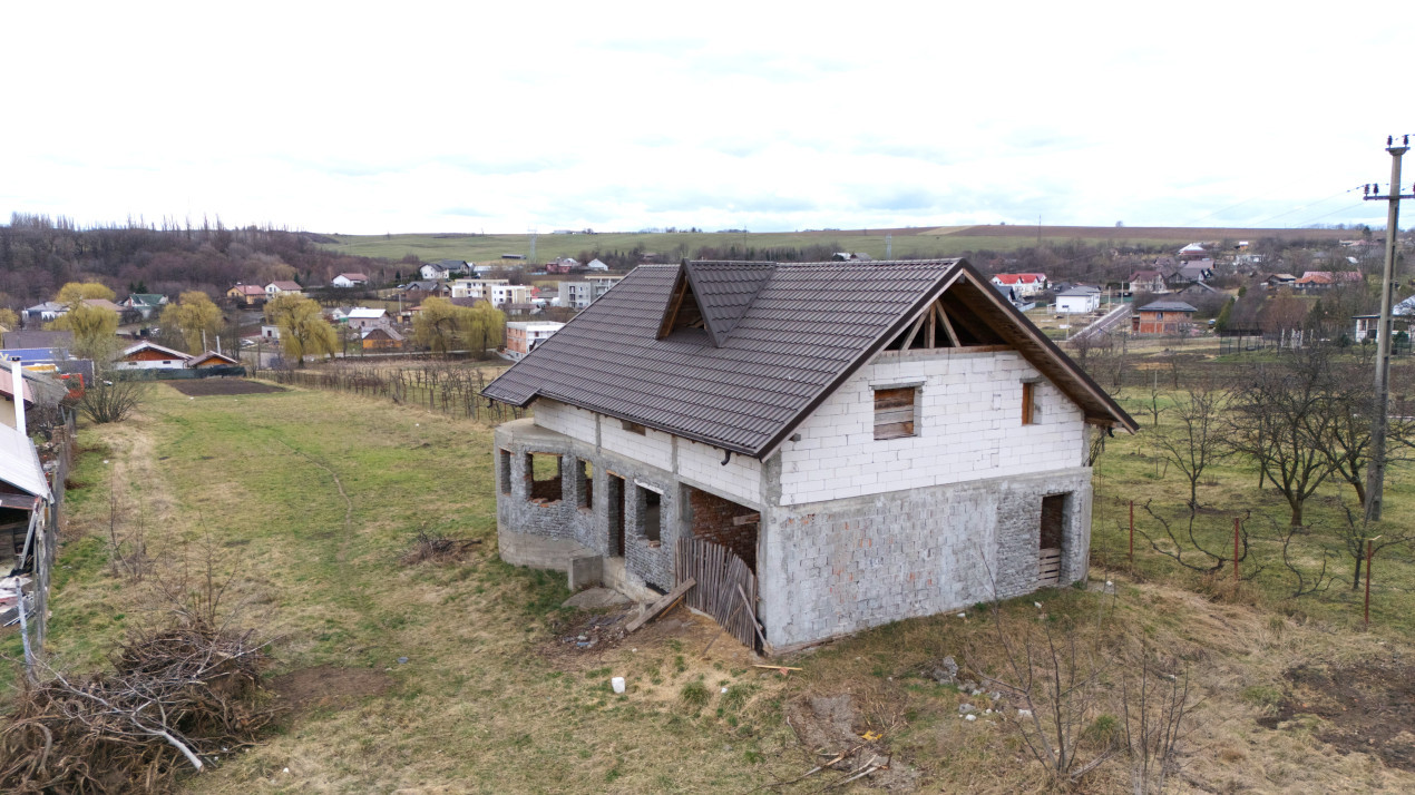 Casa/Vila Individuala in Falticeni/Dumbrava Minunata, teren 700 mp , 210 mp