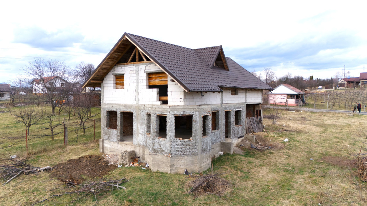 Casa/Vila Individuala in Falticeni/Dumbrava Minunata, teren 700 mp , 210 mp
