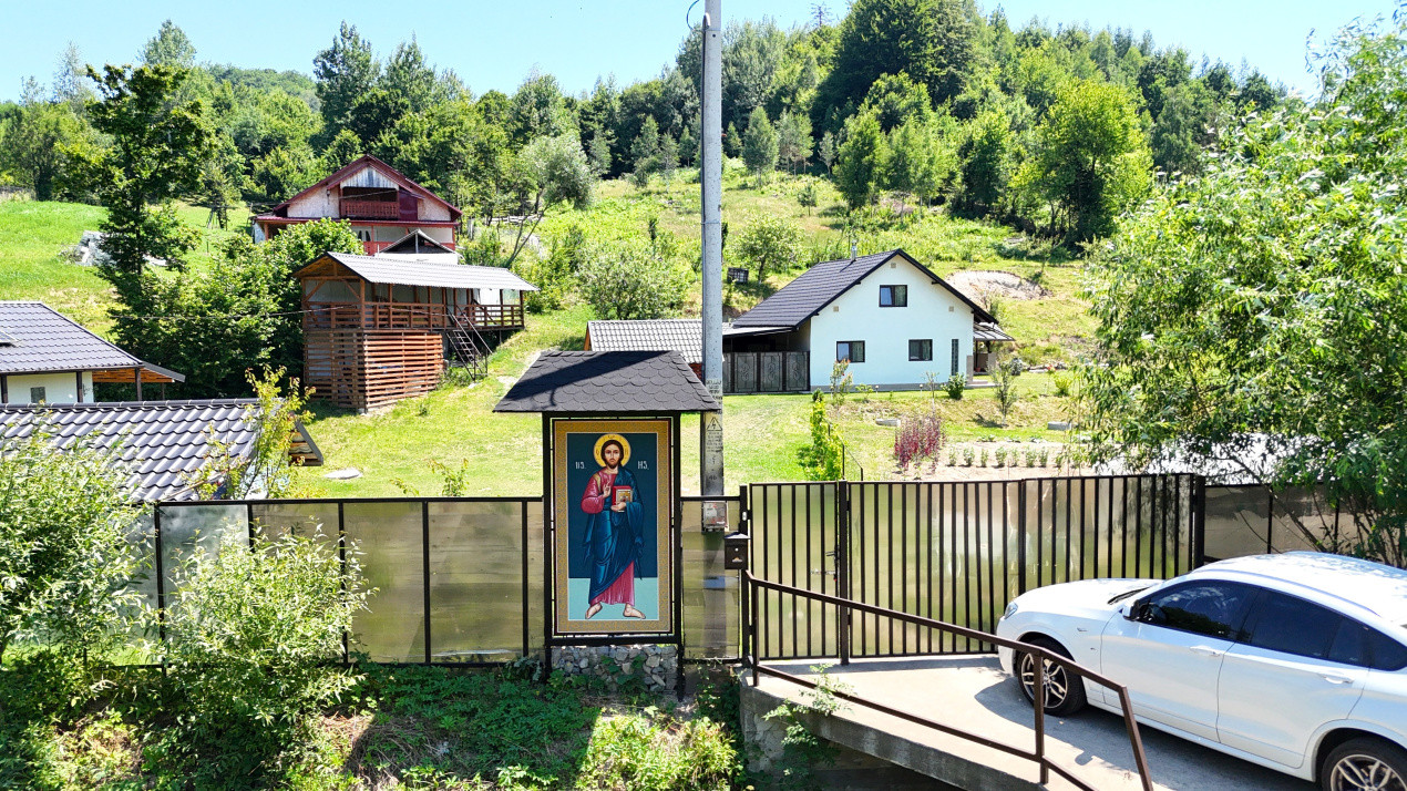 Casa+Teren+Anexe, 10.000 mp in Slatioara, Rasca