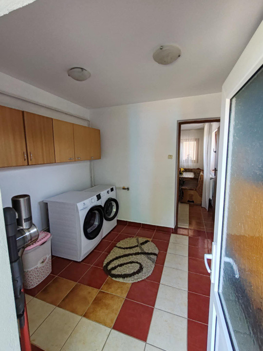 Casa de vanzare cu 4 camere, in centrul comunei Holboca, Iasi