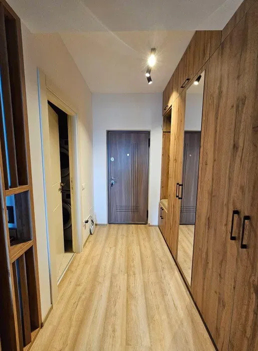 Garsonieră modernă, complet utilată situata pe Splai Bahlui