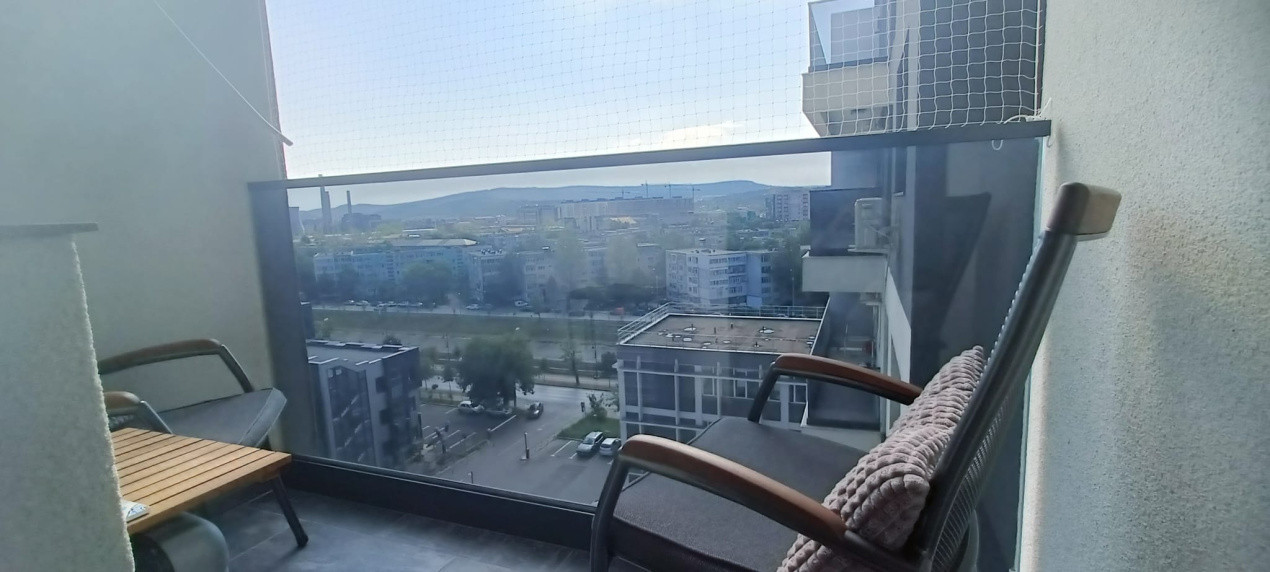 Garsonieră modernă, complet utilată situata pe Splai Bahlui