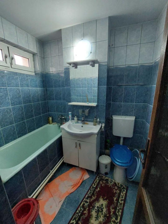 Apartament cu 2 camere semidecomandate, zona Piata Nicolina, Jumbo