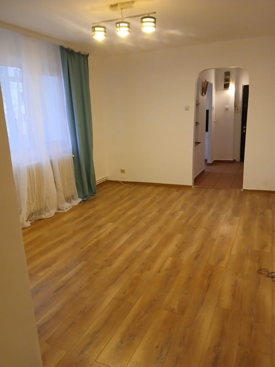 Apartament cu 3 camere in Tatarasi, str Ion Creanga, etaj 2