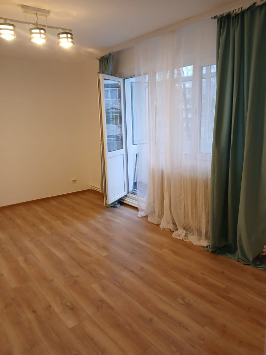 Apartament cu 3 camere in Tatarasi, str Ion Creanga, etaj 2