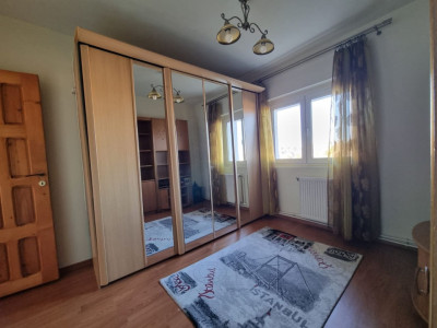 Apartament cu 4 camere, 2 bai, Nicolina zona Selgros