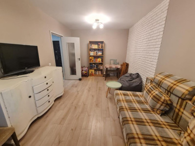 Apartament cu 2 camere decomandate in Podu Ros,  vizavi de Palas, COMISION ZERO!