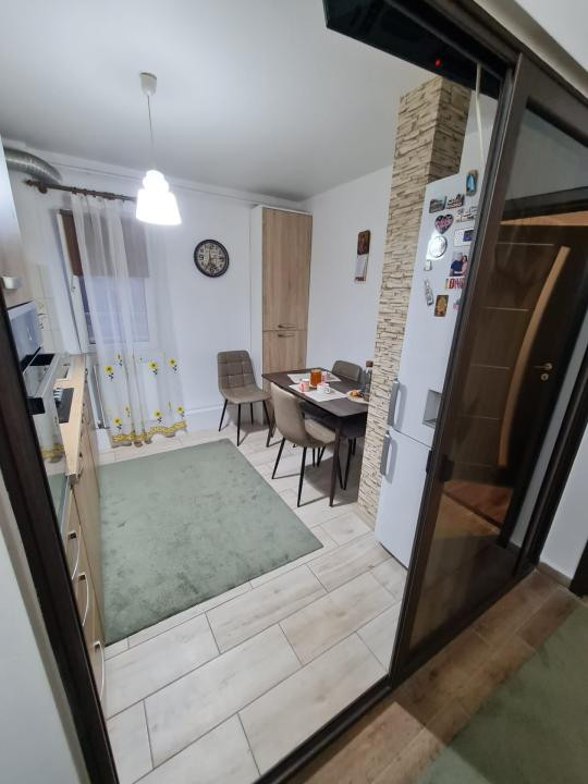 Apartament ultrafinisat cu balcon, la parter, in Pod de Piatra, fara risc!