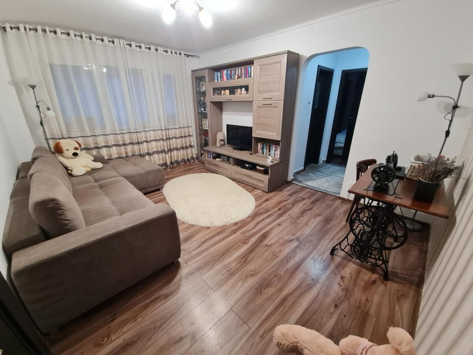 Apartament ultrafinisat cu balcon, la parter, in Pod de Piatra, fara risc!