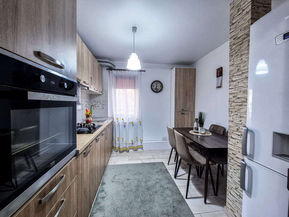 Zero comision!  Ultrafinisat cu balcon, 2 camere, in Pod de Piatra, fara risc!