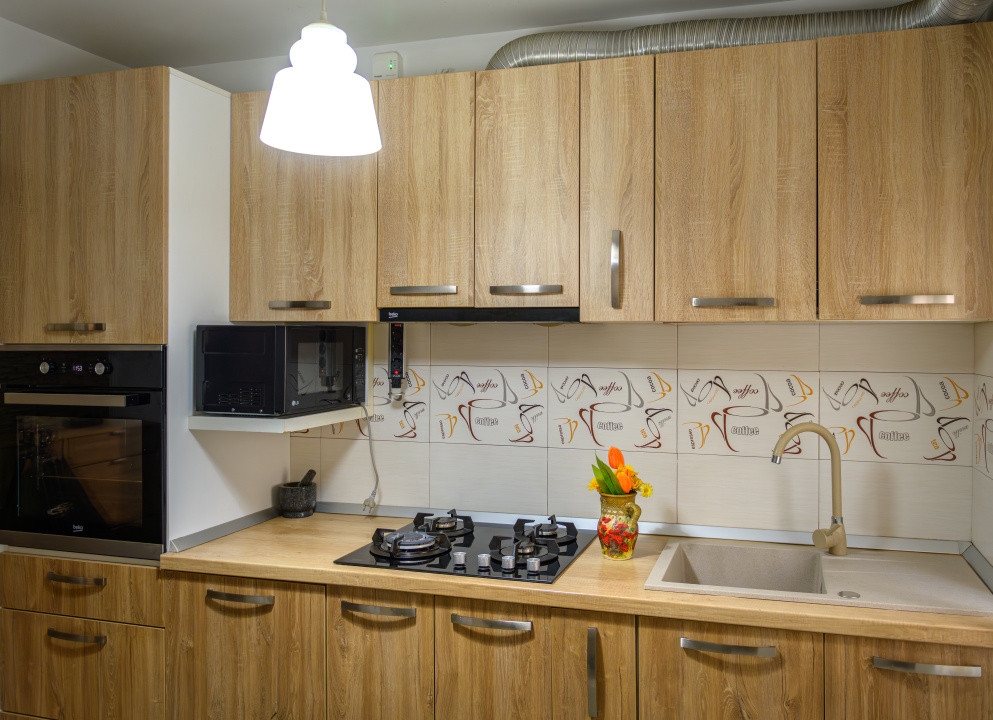 Zero comision!  Ultrafinisat cu balcon, 2 camere, in Pod de Piatra, fara risc!