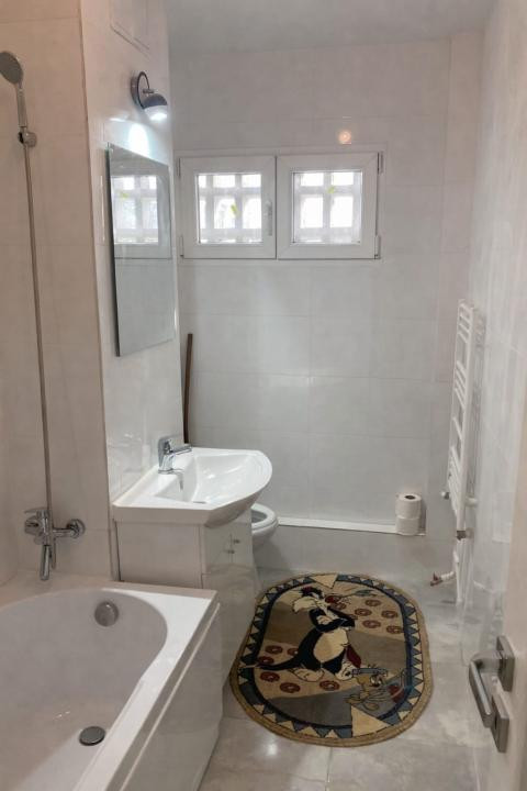 Apartament in Cantemir, spate Liceu,  cu 2 camere, renovat complet!