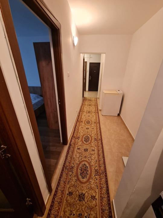 Apartament cu 3 camere, etajul 1 cu 2 bai in Nicolina, pe strada Ovidiu!