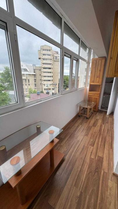 Ultracentral, Bd Independenței, etaj 3/8,  cu garaj concesionat, 3 cam, 2 bai