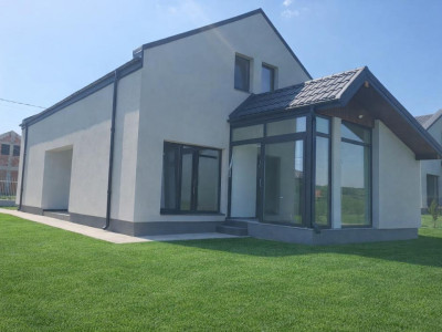 Vila 5 camere Aroneanu