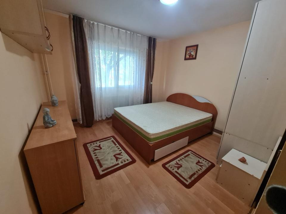 Apartament cu 2 camere decomandat, Al T Neculai, pret corect!