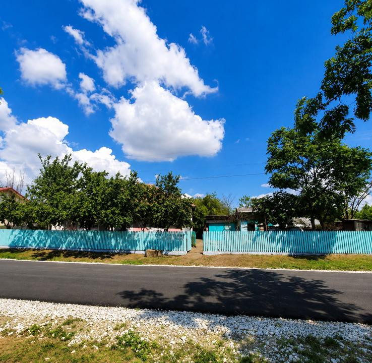 Casă 4 camere Săveni, Sat Nou | Teren 1.600 mp, acces dublu | 26.000 €