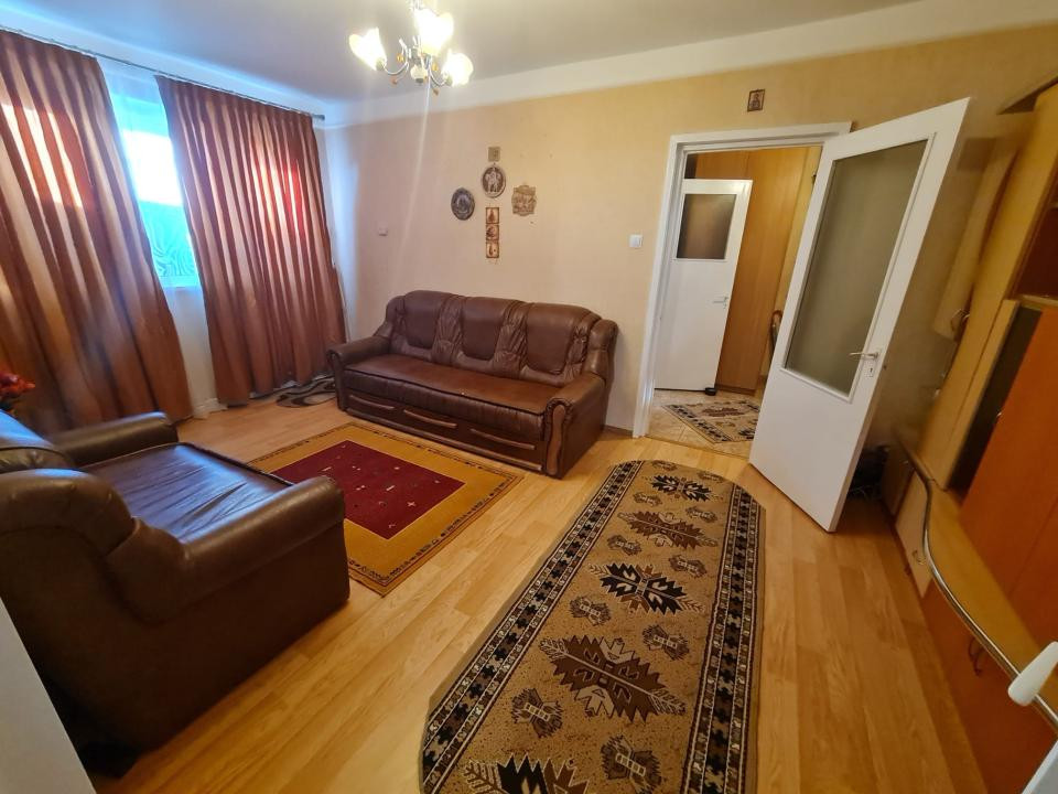 Apartament cu 2 camere in Podu Ros, langa Palas!