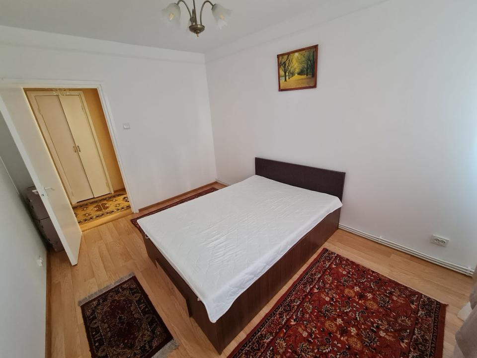 Apartament cu 2 camere in Podu Ros, langa Palas!