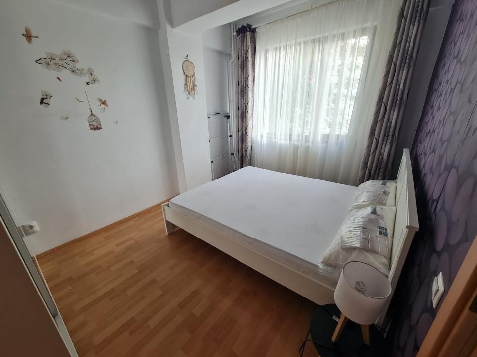 Apartament bun ca si investitie in zona Pod Piatra-Gara Mare, str Strapungerii!