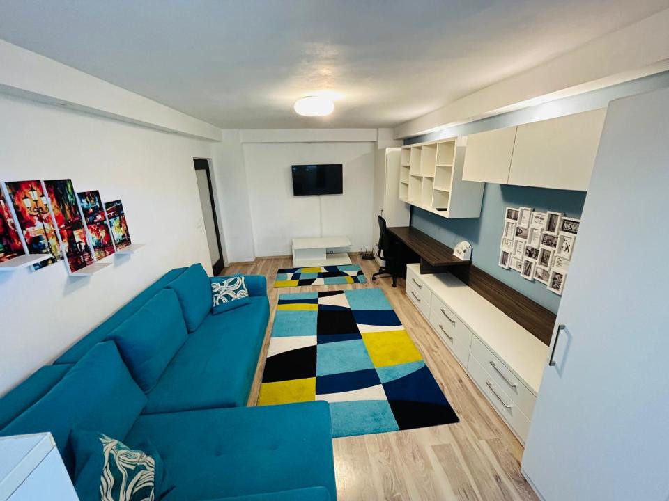 Apartament cu 2 camere decomandat in CUG, pe aleea T. Neculai!