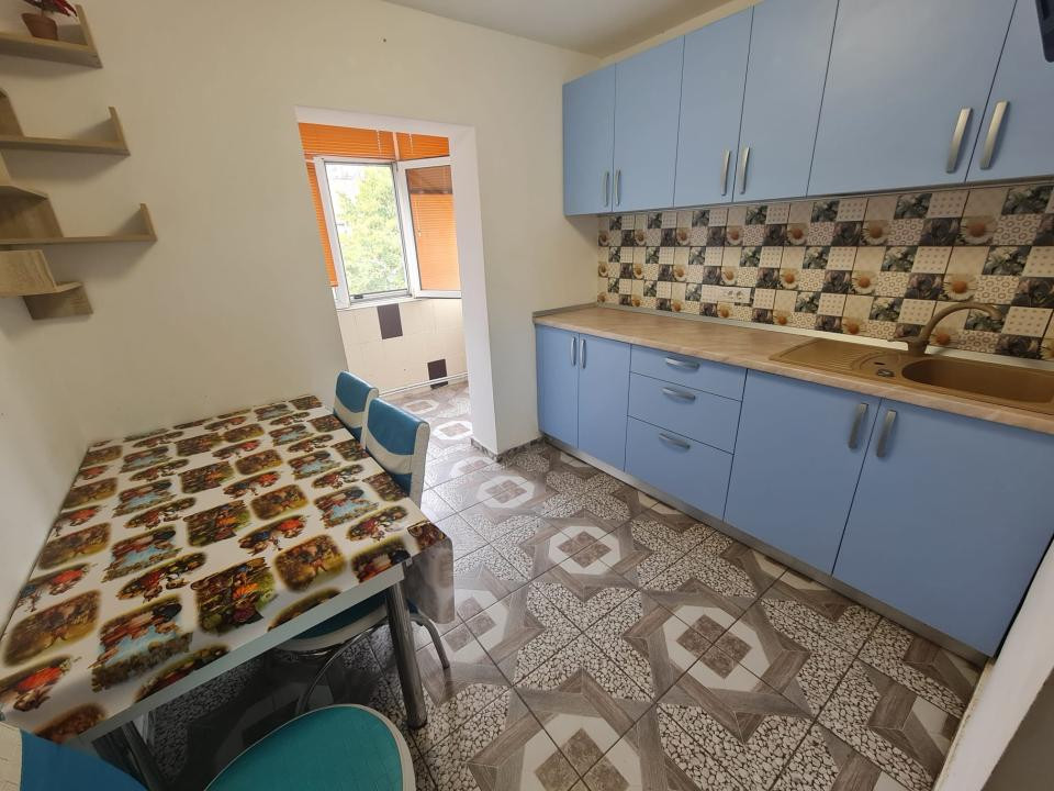 Apartament cu 3 camere decomandate si 2 bai, in Tomesti!