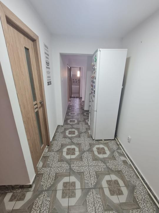Apartament cu 3 camere decomandate si 2 bai, in Tomesti!