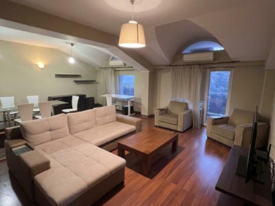 Apartament foarte spatios, romantic, Copou-Centru! Fara comision!