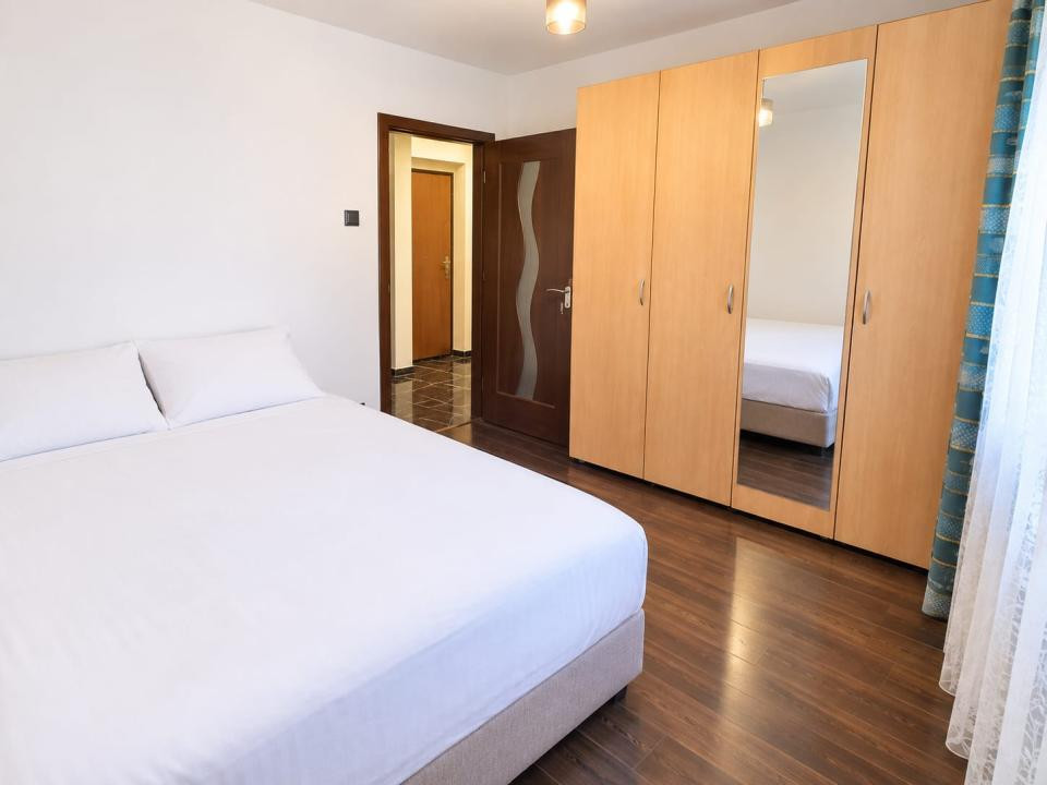 Apartament proaspat renovat, la prima inchiriere, totul nou, langa Hala Centrala
